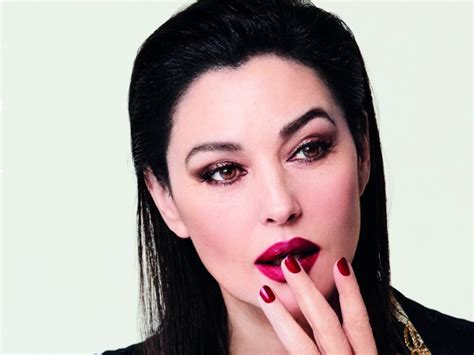 dolce gabbana monica bellucci 2018|monica bellucci makeup tutorial.